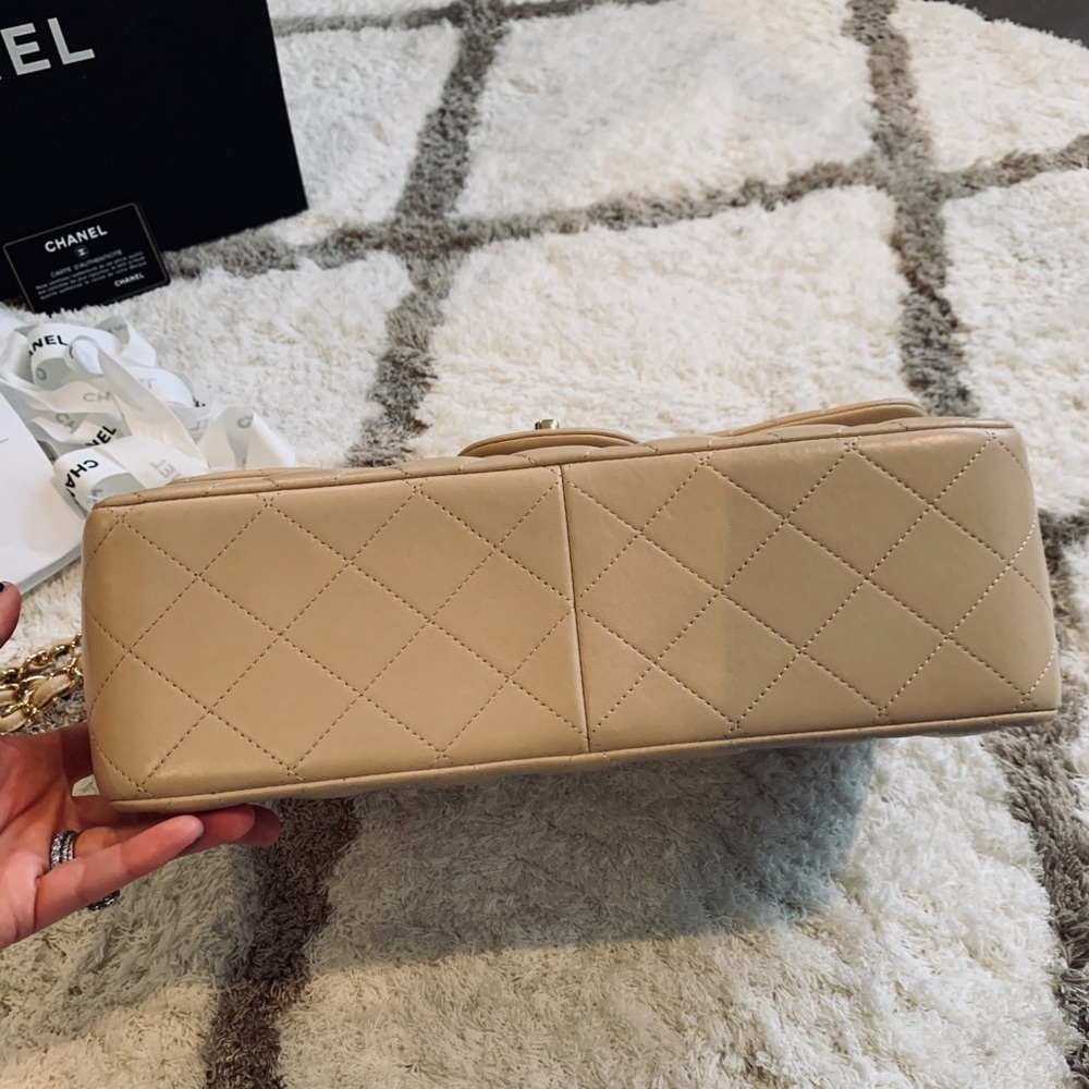 CHANEL Jumbo Double Flap Beige - Picture 5 of 10
